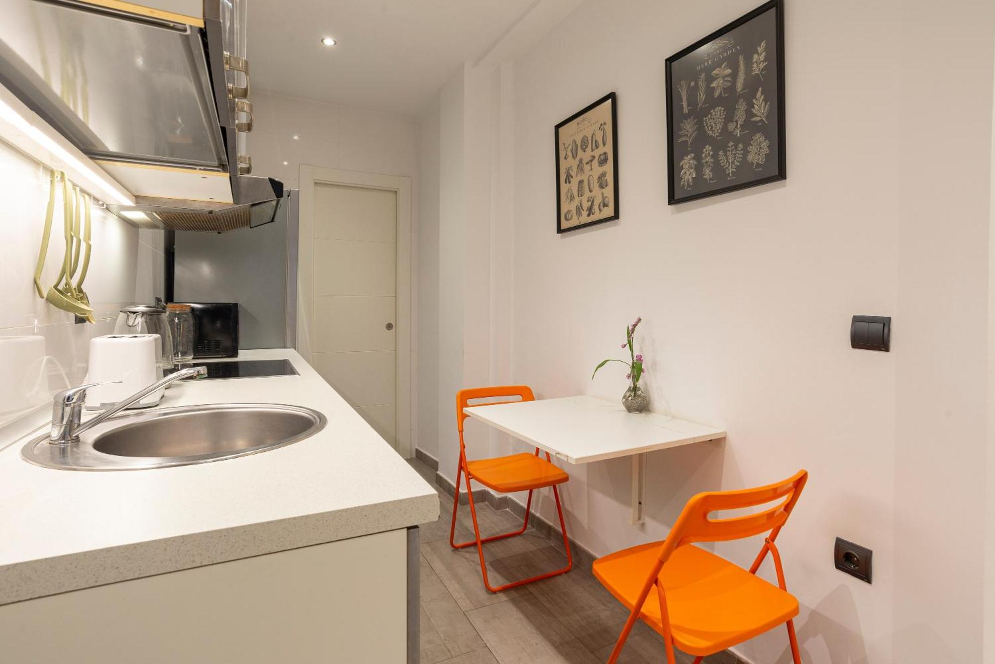 Andres Perez & Quiet Courtyard By Ele Apartments Málaga Exteriör bild